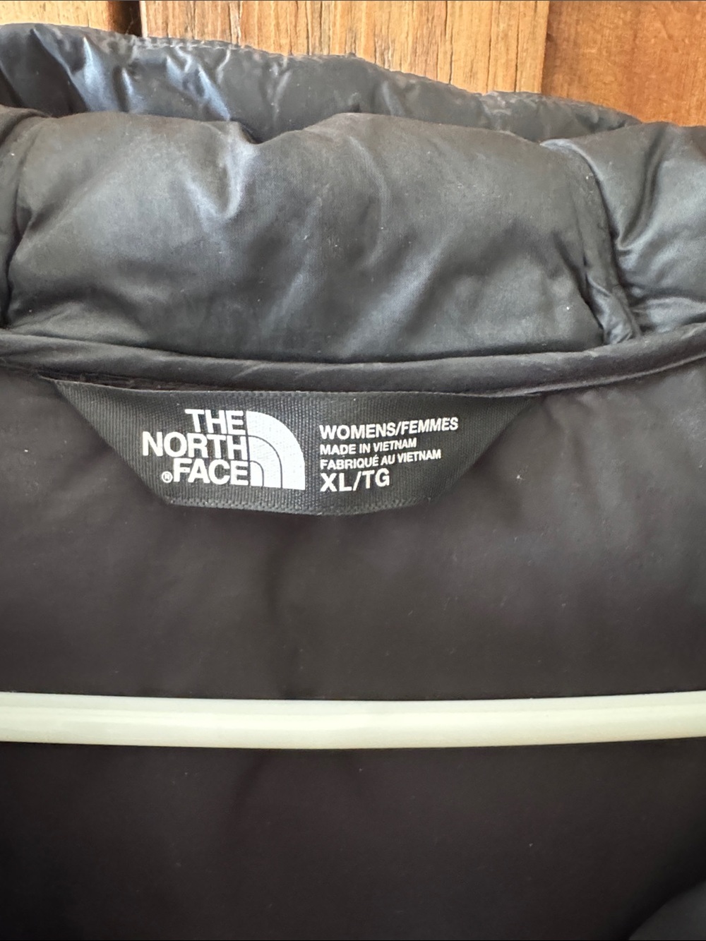 The North Face Women's Black Hooded Down Puffer Jacket - Picture 3 of 4